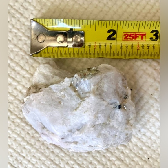 Quartz Rock with Muscovite 5oz - Picture 6 of 8